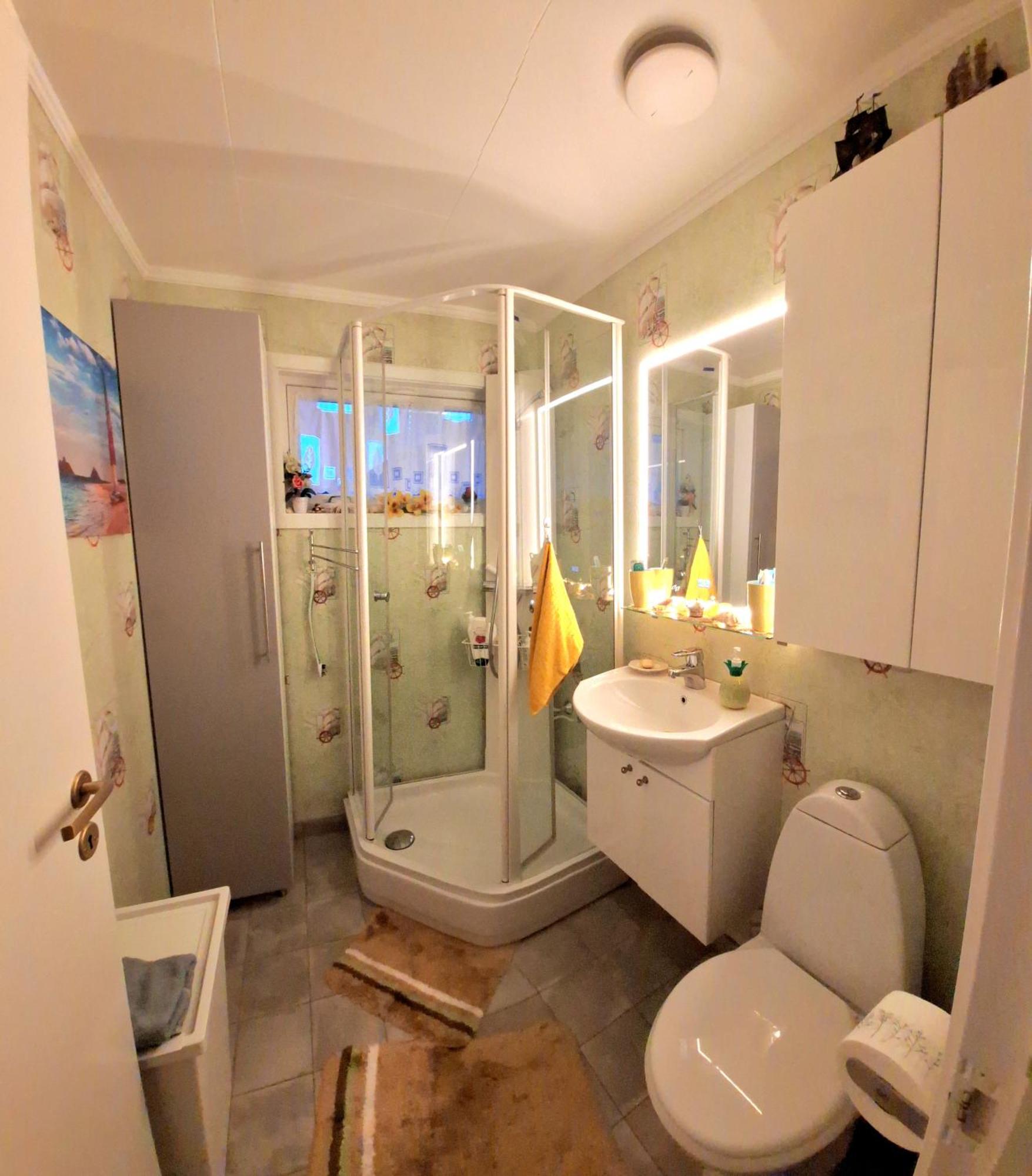 Gjesterom Til Leie I Et Privat Hus Brumunddal Bagian luar foto